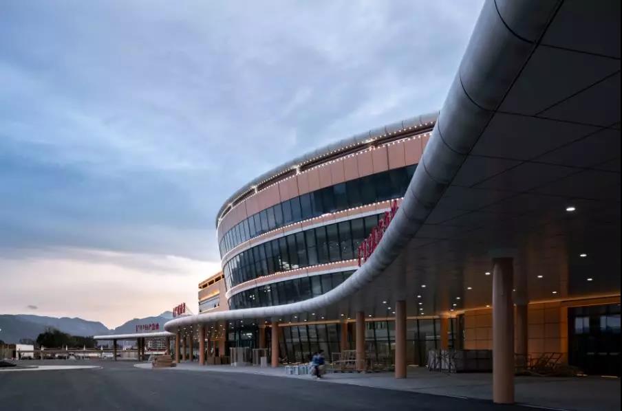 醫(yī)院裝修用的護墻板有哪些優(yōu)點和功效?